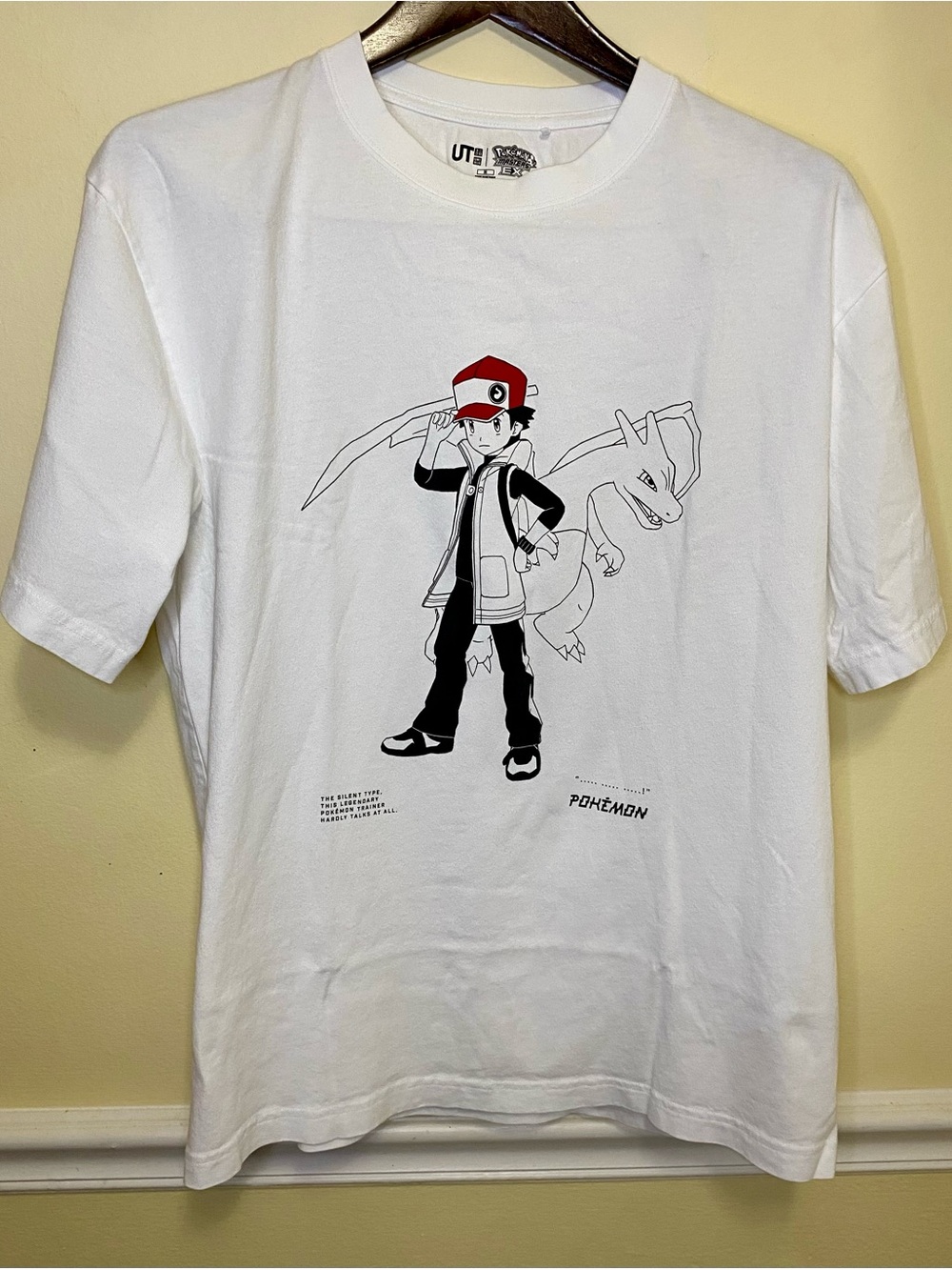 UNIQLO UT Pokemon Masters EX Ash Ketchum Charizard T-Shirt Men M